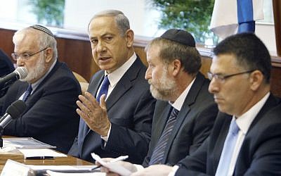 Prime Minister Benjamin Netanyahu leads the weekly cabinet meeting at the Prime Minister's Office in Jerusalem on November 3, 2013. (Photo credit: Miriam Alster/Flash90)