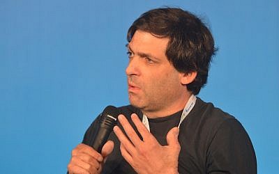 Professor Dan Ariely speaks at this year's Presidential Conference (Photo credit: Courtesy)