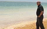Prime Minister Binyamin Netanyahu tours the Dead Sea in 2011. (Photo credit: Avi Ohayon/GPO/Flash90)