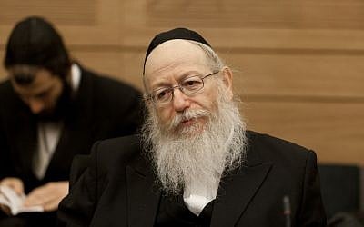 Yaakov Litzman of the United Torah Judaism party at a Finance Committee meeting, December 16, 2013 (Flash90)