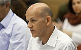 Eli Glickman–CEO of Israel Electric Corp. attends an Internal Affairs committee meeting at the Israeli parliament. December 17, 2013. (Photo credit: Flash 90)