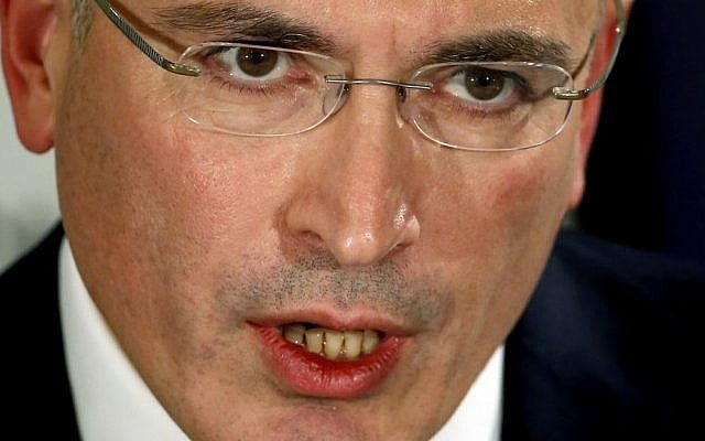 Mikhail Khodorkovsky speaks during a news conference in Berlin, Sunday, Dec. 22, 2013. (photo credit: AP Photo/Michael Sohn) Mikhail Khodorkovsky speaks during a news conference in Berlin, Sunday, Dec. 22, 2013. (photo credit: AP Photo/Michael Sohn)
