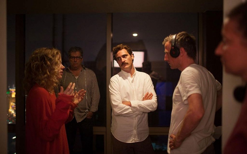 MOTs Joaquin Phoenix and Spike Jonze (and Amy Adams) on set of 'Her' (photo credit: courtesy Warner Bros.) MOTs Joaquin Phoenix and Spike Jonze (and Amy Adams) on set of 'Her' (photo credit: courtesy Warner Bros.)