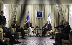 Republican US Senator John McCain meets with President Shimon Peres at the president's residence in Jerusalem on January 4, 2014.  Yonatan Sindel/Flash90)