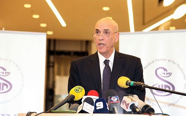 Prof. Shlomo Noy announces that former Israeli prime minister Ariel has died, at the Sheba Medical Center near Tel Aviv, Israel, Saturday, Jan. 11, 2014. (photo credit: Gideon Markowicz/Flash90)