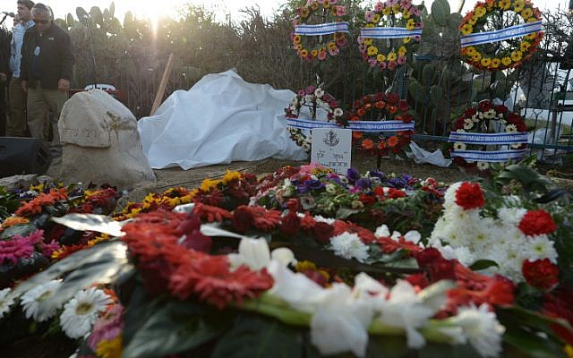 The wreaths alongside Sharon's fresh grave (Photo credit: Kobi Gideon/ GPO/ Flash 90)