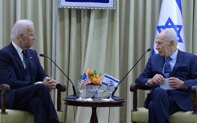 US Vice President Joe Biden  meets with Israeli president Shimon Peres at Peres' residence in Jerusalem on January 13, 2014. (photo credit: Mark NEYMAN/GPO/Flash 90)