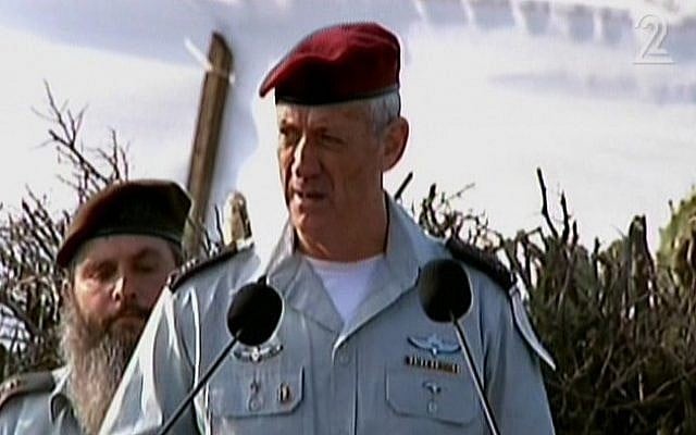Chief of Staff Lt. Gen. Benny Gantz eulogizes former premier Ariel Sharon at his funeral on Monday, January 13, 2014. (photo credit: screen shot/Channel 2)