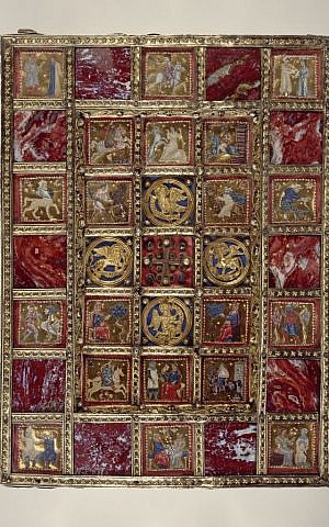 Plenary of Duke Otto the Mild from the Guelph Treasure (front cover); cover Braunschweig 1339; handwriting Lower Saxony, in 1330 (?); Silver, gold plated, jasper, rock crystal, parchment paintings, stone and Perlbesatz; oak wood core; manuscript parchment, Staatliche Museen zu Berlin, Museum of Decorative Arts (photo credit: SPK)