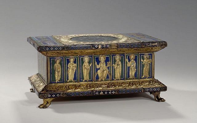 Portable altar of Eilbert from the Guelph Treasure, 1150; origin stylistically: Cologne; Historical Location: Brunswick, St. Blasius; pits and cloisonne enamel on copper, gold plated; altar stone rock crystal; parchment painting, floor plate with brown varnish, oak wood core; Museum of Decorative Arts (photo credit: SPK)