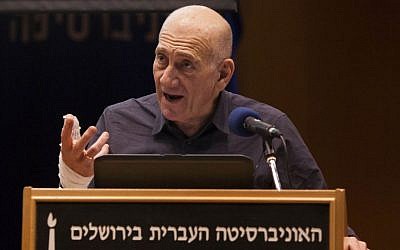 Former prime minister Ehud Olmert speaks at a panel in the Hebrew University in Jerusalem on January 6, 2014. (photo credit: Yonatan Sindel/Flash90)