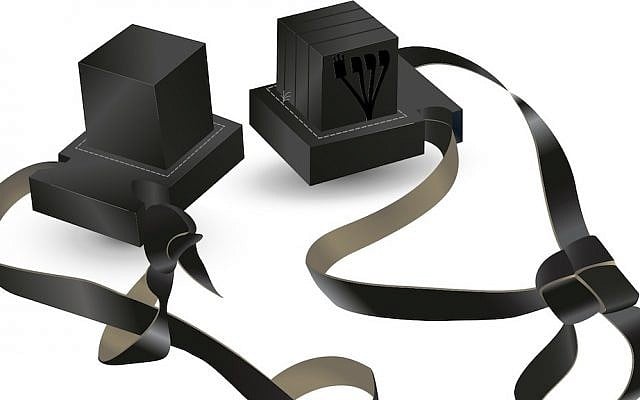 Illustrative, Tefillin. (image via Shutterstock) Illustrative, Tefillin. (image via Shutterstock)