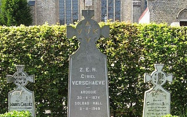 The grave of Cyriel Verschaeve (photo credit: Wikimedia Commons/ public domain) The grave of Cyriel Verschaeve (photo credit: Wikimedia Commons/ public domain)