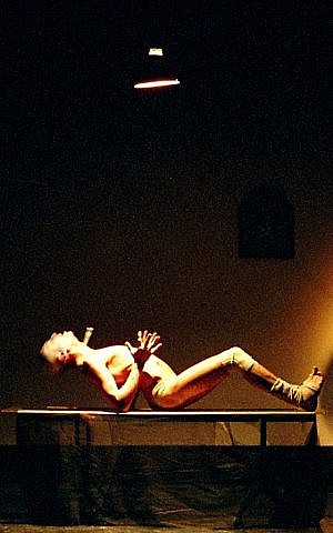 Do-Theatre, a Russian group from Germany, will perform "Upside Down" Monday as part of the Clipa Aduma festival. (Photo credit: Courtesy)