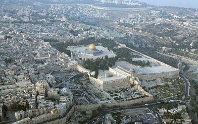 An aerial view of the Temple Mount, with the southern wall and archaeological park in the foreground. (photo credit: Yossi Zamir/Flash 90) An aerial view of the Temple Mount, with the southern wall and archaeological park in the foreground. (photo credit: Yossi Zamir/Flash 90)