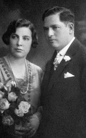 Americans Kitty and Julius Schneider married in Budapest in 1928. (Courtesy of Lynn Schneider)