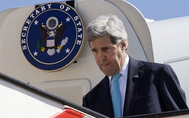 US Secretary of State John Kerry arrives in the Jordanian capital Amman, on March 26, 2014 (Photo credit: Jacquelyn Martin-Pool/AFP) US Secretary of State John Kerry arrives in the Jordanian capital Amman, on March 26, 2014 (Photo credit: Jacquelyn Martin-Pool/AFP)