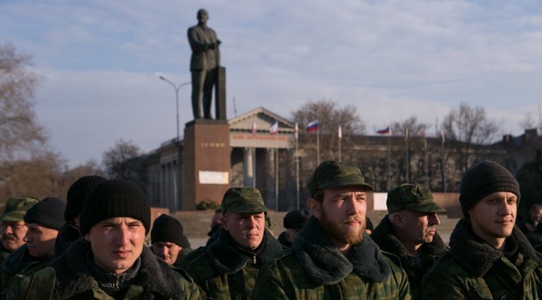 Pro-Russian volunteers gather at Lenin Square in Simferopol, Crimea, on March 14, 2014 (photo credit: AFP/Daniel Leal Olivas) Pro-Russian volunteers gather at Lenin Square in Simferopol, Crimea, on March 14, 2014 (photo credit: AFP/Daniel Leal Olivas)