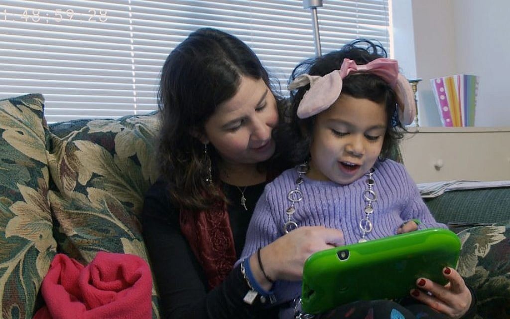 Rabbi Lisa Gelber and her daughter. (Courtesy of Diva Communications, Inc.)