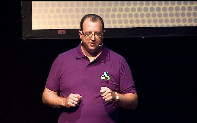 Appixia CEO Yigael Berger makes a presentation at Microsoft Ventures Accelerator's Demo Day in November 2013 (Photo credit: Courtesy) Appixia CEO Yigael Berger makes a presentation at Microsoft Ventures Accelerator's Demo Day in November 2013 (Photo credit: Courtesy)