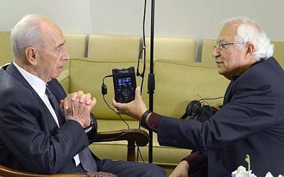 President Shimon Peres conducts an interview with a Farsi language radio station in honor of the Nowruz holiday (photo credit: Courtesy/ President's Spokesperson's Office)