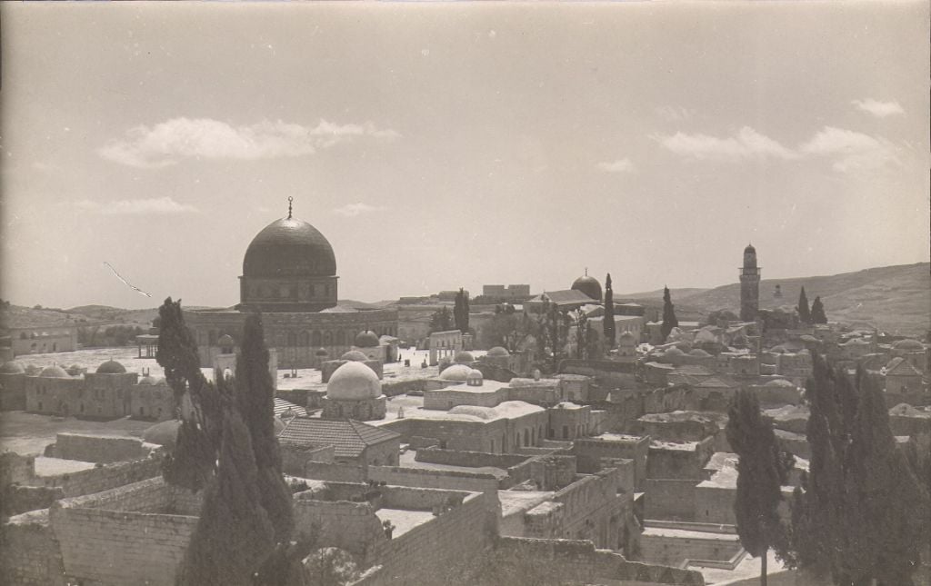 Old City Jerusalem, Temple Mount from Franciscan Monastery (undated) (photo credit: © DEIAHL, Jerusalem) Old City Jerusalem, Temple Mount from Franciscan Monastery (undated) (photo credit: © DEIAHL, Jerusalem)