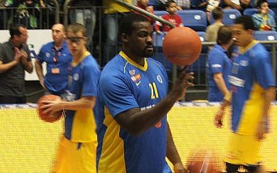 Maccabi Tel Aviv basketball player Sofoklis Schortsanitis. (photo credit: Botend/Wikimedia Commons/File)