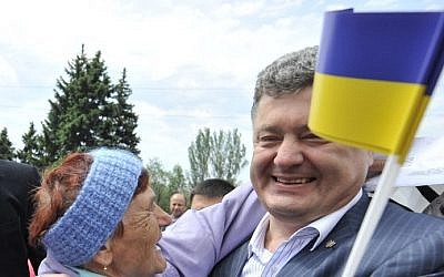 Ukrainian President Petro Poroshenko on May 18, 2014, in the Dnepropetrovsk region. (photo credit: AFP/POROSHENKO PRESS-SERVICE/MYKOLA LAZARENKO)