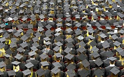 Illustrative. A college graduation ceremony. (CC BY John Walker/Flickr)
