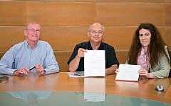 (L to R:) Prof. Joseph Kost, dean of the faculty of engineering sciences at BGU; Prof. Zvi Hacohen, rector at BGU; Prof. Christine Ortiz, faculty director at MIT-Israel and dean of graduate education at MIT (Photo credit: Dani Machlis/BGU)