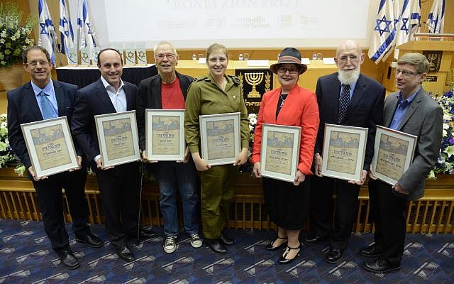 Bonei Zion award winners (from left): Abramowitz, Gitler, Kirschen, Lee, Bina, Glick and Hausdorff. (photo credit: Courtesy Nefesh B'Nefesh) Bonei Zion award winners (from left): Abramowitz, Gitler, Kirschen, Lee, Bina, Glick and Hausdorff. (photo credit: Courtesy Nefesh B'Nefesh)