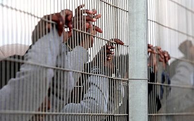 African migrants protest outside Holot detention center in southern Israel. February 17, 2014. (photo credit: FLASH90)