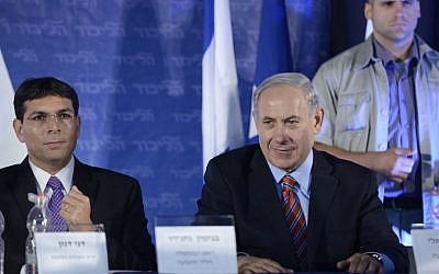 Danny Danon (left) and Prime Minister Benjamin Netanyahu, May 7, 2014 (photo credit: Tomer Neuberg/Flash90)