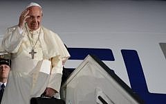 Pope Francis waves goodbye as he leaves Israel after a regional visit in May 2014. (photo credit:  Kobi Gideon/GPO/Flash90)