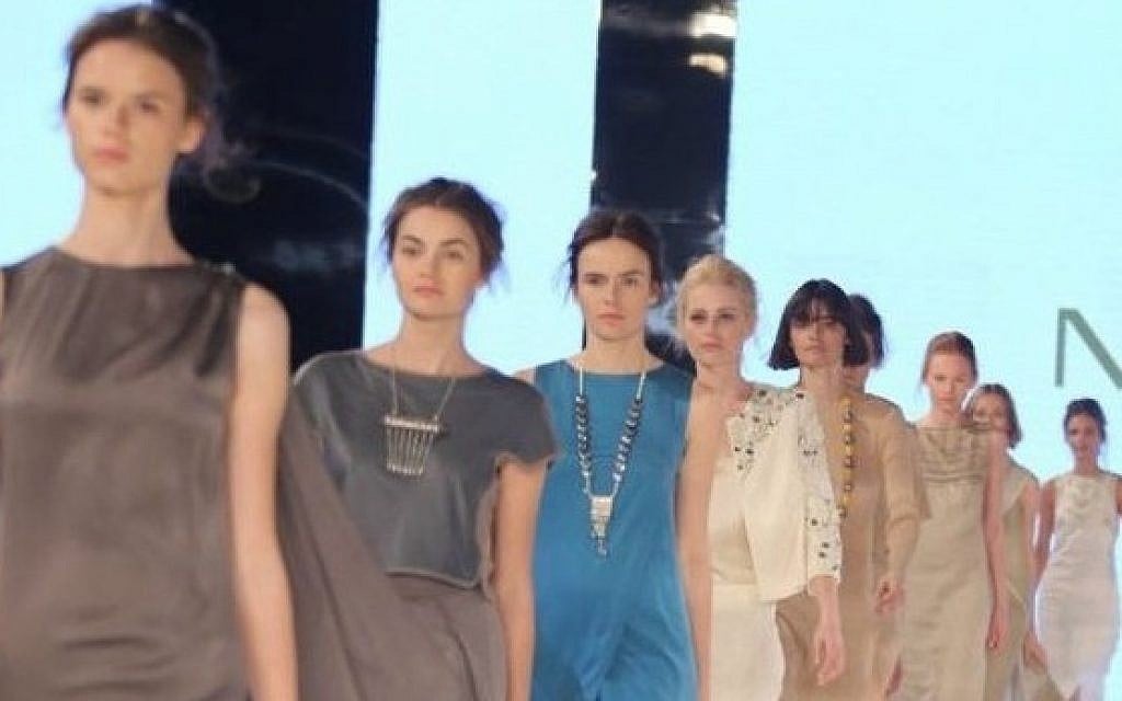Walking down the Gindi Tel Aviv runway in the new collection of Maskit (Courtesy Maskit)