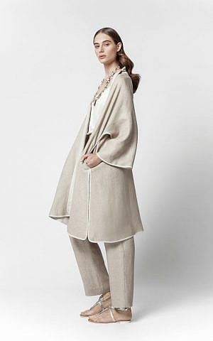 The Maskit desert cloak, renewed in linen (Courtesy Maskit) The Maskit desert cloak, renewed in linen (Courtesy Maskit)