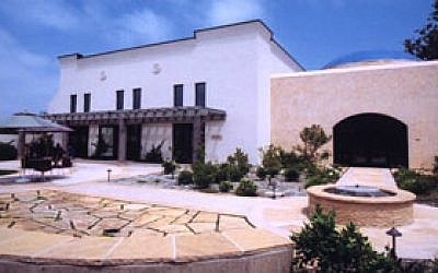 Santa Barbara Hillel's Milton Roisman Jewish Student Center (Courtesy)