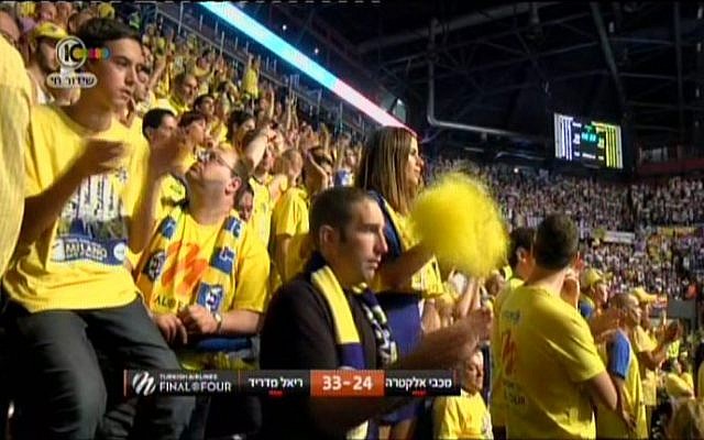 Maccabi Electra Tel Aviv fans in the stands at the Euroleague Final in Milan on May 18. (screen capture: Channel 10)
