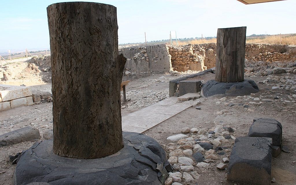 The palace at Tel Hatzor (photo credit: Shmuel Bar-Am)