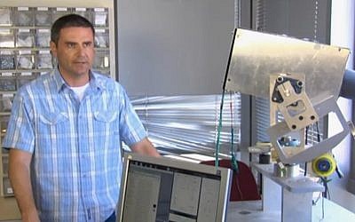 Professor Zalevsky and the eavesdropper system (Photo credit: Screenshot)