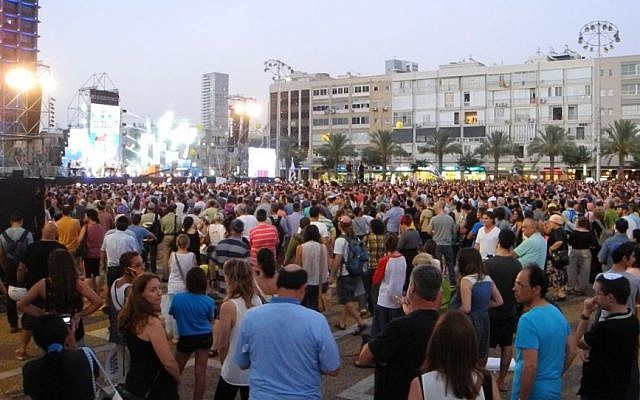 Israelis attend a rally for three kidnapped teens at Tel Aviv's Rabin Square, Sunday, June 29, 2014 (photo credit: Melanie Lidman/Times of Israel) Israelis attend a rally for three kidnapped teens at Tel Aviv's Rabin Square, Sunday, June 29, 2014 (photo credit: Melanie Lidman/Times of Israel)