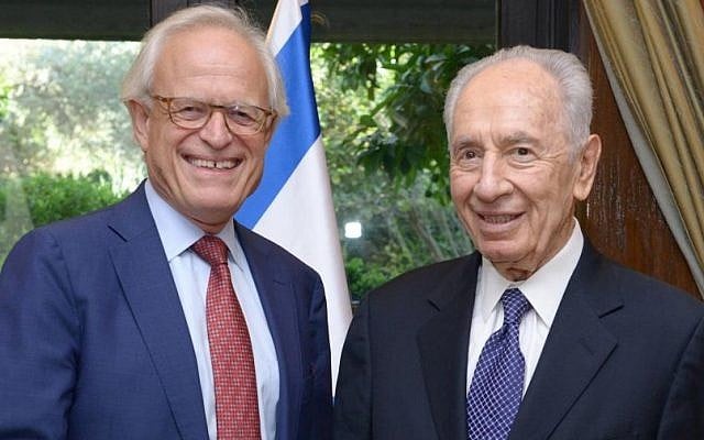 President Shimon Peres meets with the US Special Envoy for Israeli-Palestinian Negotiations, former US ambassador to Israel Martin Indyk, in Jerusalem on August 11, 2013. (Photo credit: Mark Neyman/GPO/FLASH90) President Shimon Peres meets with the US Special Envoy for Israeli-Palestinian Negotiations, former US ambassador to Israel Martin Indyk, in Jerusalem on August 11, 2013. (Photo credit: Mark Neyman/GPO/FLASH90)