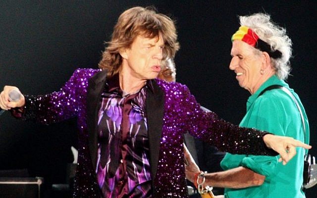 Mick Jagger (L) and Keith Richards (R), on stage during the Rolling Stones concert in Tel Aviv, Israel, on June 4, 2014. (Photo credit: Flash 90)