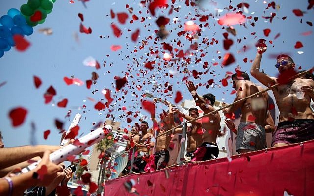 Thousands attend the annual gay Pride parade in Tel Aviv on June 13, 2014 (Photo credit: Yonatan Sindel/Flash90)