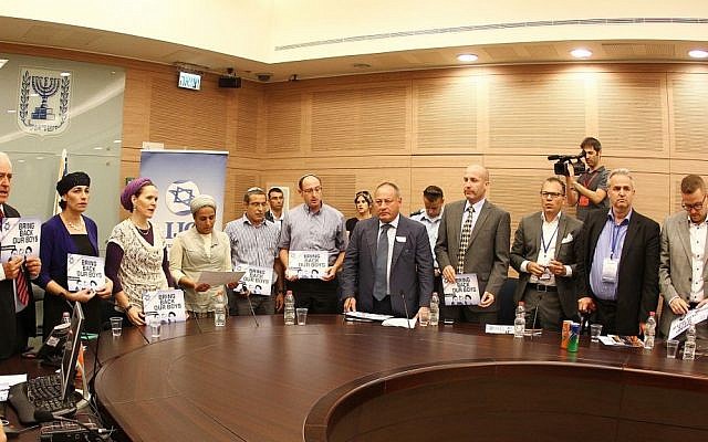 Heads of European Jewish communities with the mothers of the three kidnapped teens, Bat-Galim Shaar (L), mother of Gil-ad Shaar; Rachel Fraenkel (L), mother of Naftali Fraenkel; and Iris Yifrach, mother of Eyal Yifrach. (Yoel Balinko / Israeli-Jewish Congress)