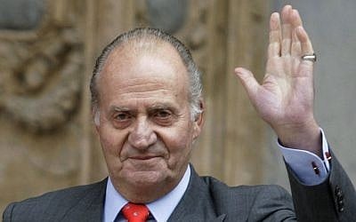 Spanish King Juan Carlos, waves after attending an Easter Mass in 2009. Spanish Prime Minister Mariano Rajoy said Carlos plans to abdicate and pave the way for his son, Monday June 2, 2014 (photo credit: AP/Manu Mielniezuk)