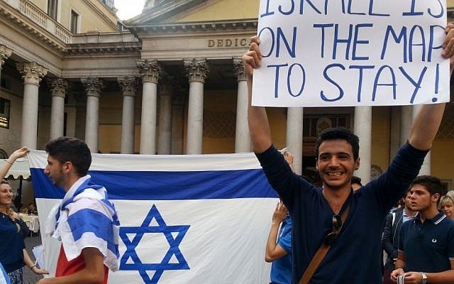 Pro-Israel protesters in Milan, Thursday, July 24, 2014. (photo credit: Elinor Betesh)