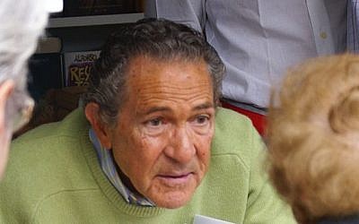 Antonia Gala at a book signing in 2007 (Photo credit: CC BY 2.0, Antonio GarcÃ­a/Wikimedia)