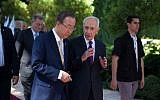 UN Secretary-General Ban Ki-moon speaks with Israel's president Shimon Peres after a joint press conference at the president residence in Jerusalem, Wednesday, July 23, 2014. (Yonatan Sindel/Flash90)