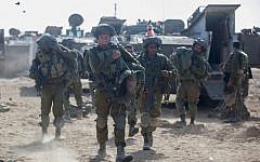 Israeli soldiers at a deployment area near the border with the Gaza Strip, on July 28, 2014, (Yonatan Sindel/Flash90)